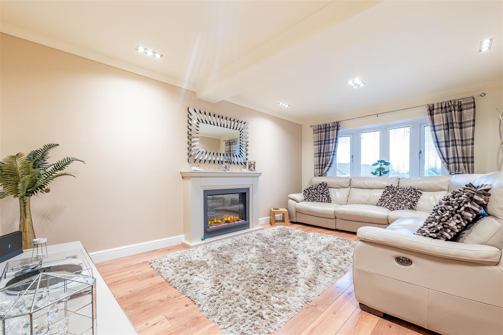 3 bed property in Guildford Avenue, Chorley